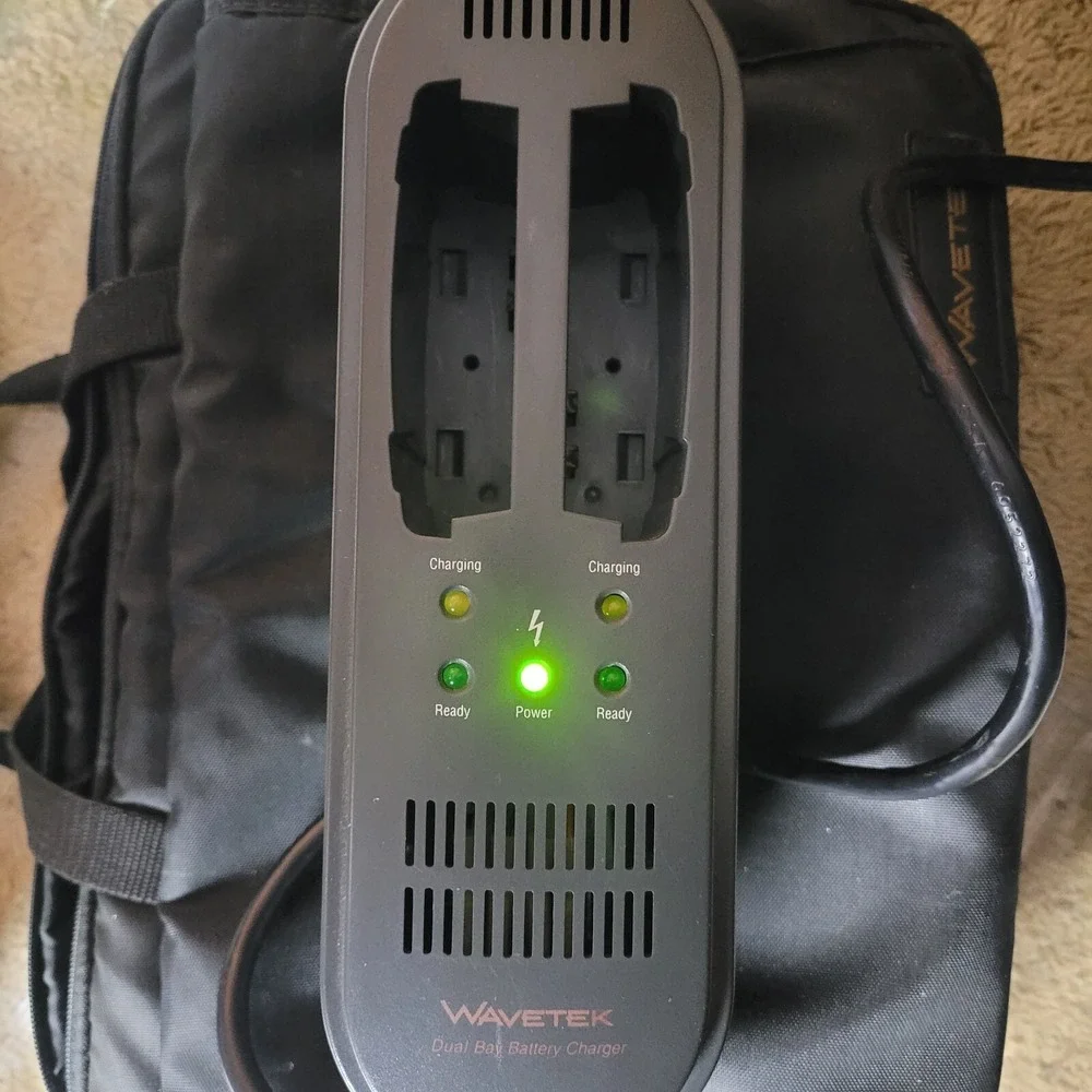 Wavetek Lantek Pro XL 100 MHz LAN Cable Tester with Accessories & Manual
